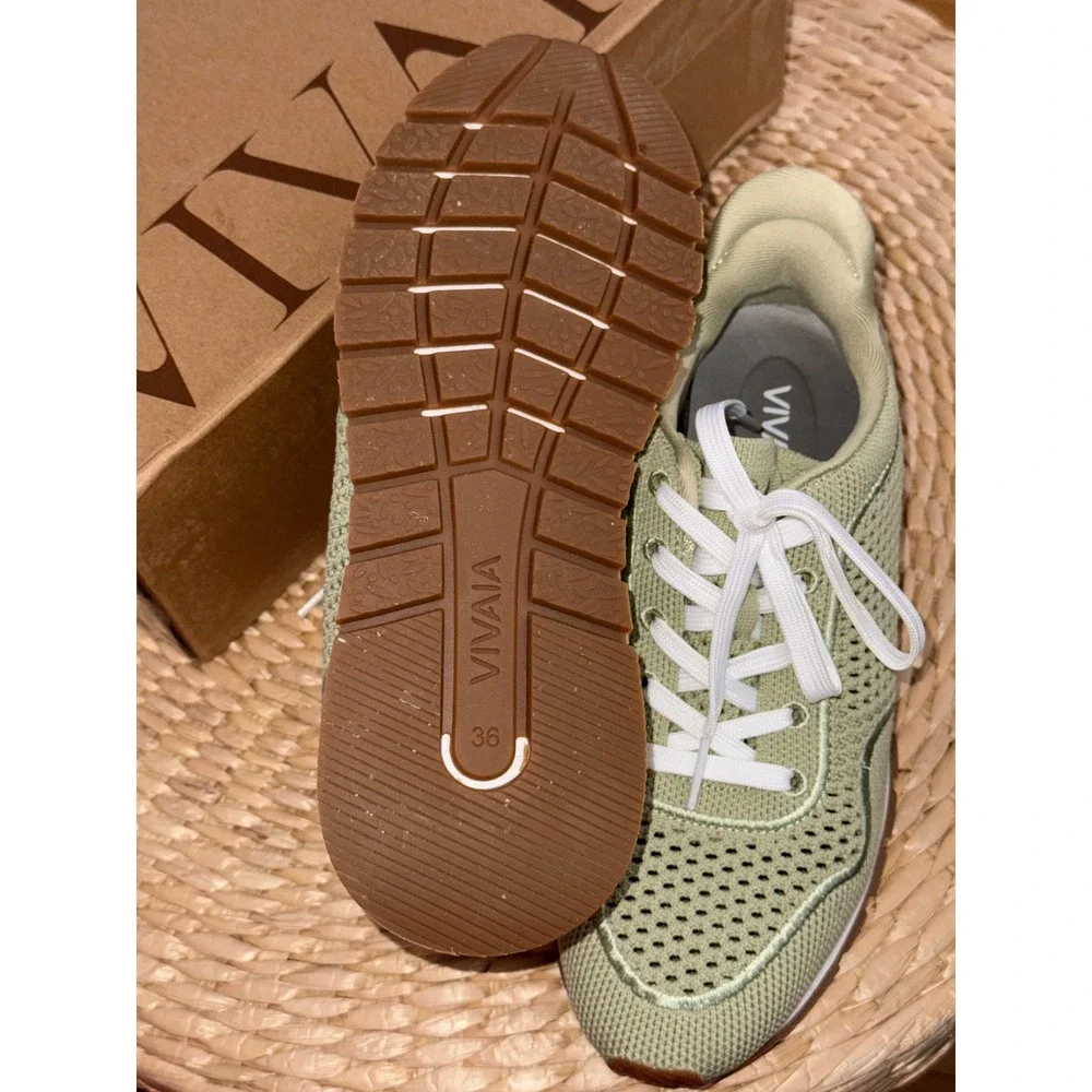 VIVAIA Mesh‎ Slip-On Sneaker Lightweight Comfort Walking Fashion size 6